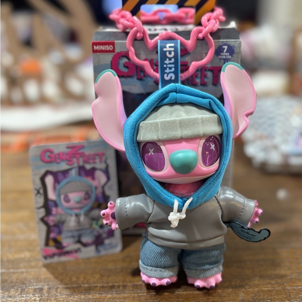 MINISO Gen Z Street VaporWave